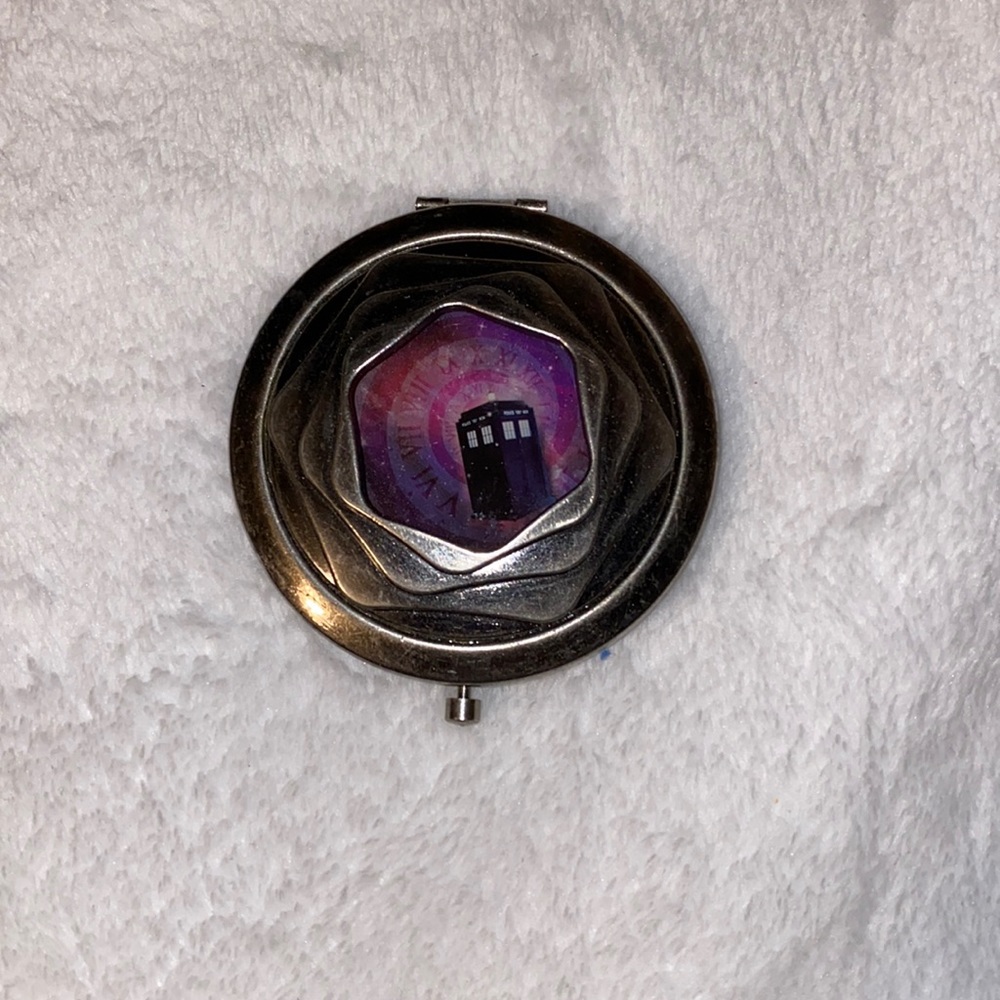 Doctor Who Mirror